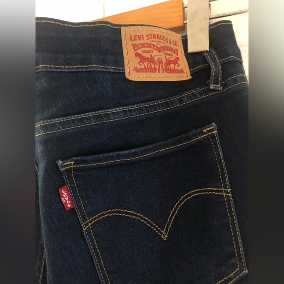 Levi 711 Skinny Jeans - Picture 4 of 7